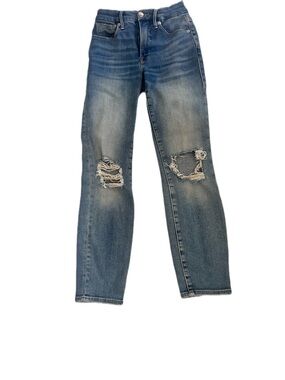 Good American Distressed Straight Leg Jeans in Blue Wash